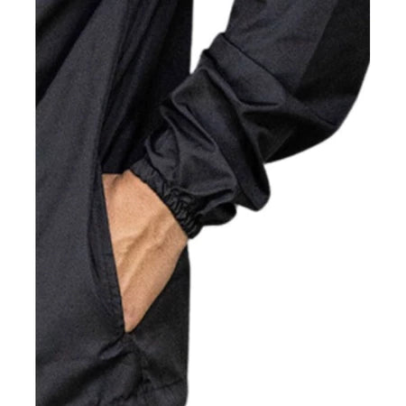 Detalhe do bolso do corta-vento masculino Alphex